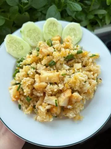 Tại Sao Chả Mực Hạ Long Giã Tay Là “Vũ Khí Bí Mật” Của Các Nhà Hàng Thượng Hạng?
