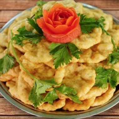 Cẩm nang chọn mua chả mực Hạ Long: Bí quyết phân biệt loại 1 và top 7 địa chỉ uy tín