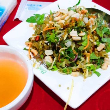 Gỏi trứng sam: Đặc sản trứ danh và nghệ thuật thưởng thức tinh tế vùng biển