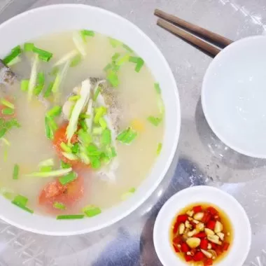 Cá Rìa Hoa: Mỹ Vị Biển Khơi Và Cách Nấu Canh Chua Kiểu Thuyền Chài Đúng Điệu