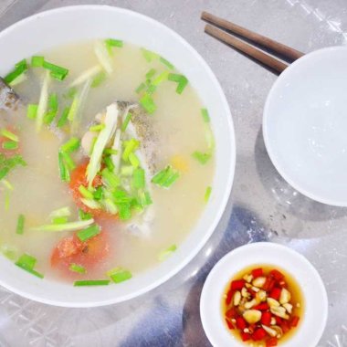 Cá Rìa Hoa: Mỹ Vị Biển Khơi Và Cách Nấu Canh Chua Kiểu Thuyền Chài Đúng Điệu