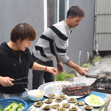 Trải nghiệm đặc sản cá rìa nướng Cô Tô