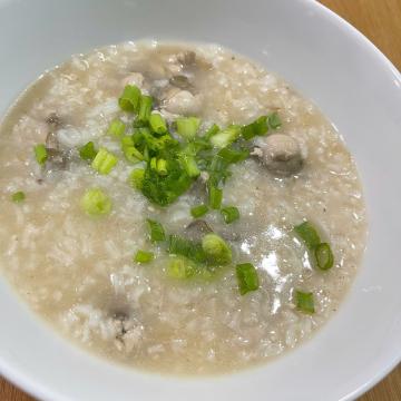 Cháo Hàu Sữa Quảng Ninh: Thưởng Thức Một Lần, Mê Mẩn Cả Đời Cháo Hàu Sữa Quảng Ninh: Thưởng Thức Một Lần, Mê Mẩn Cả Đời